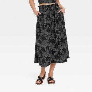 Universal Thread Tie Waist Button-Front Midi Skirt in Black & White Floral Print